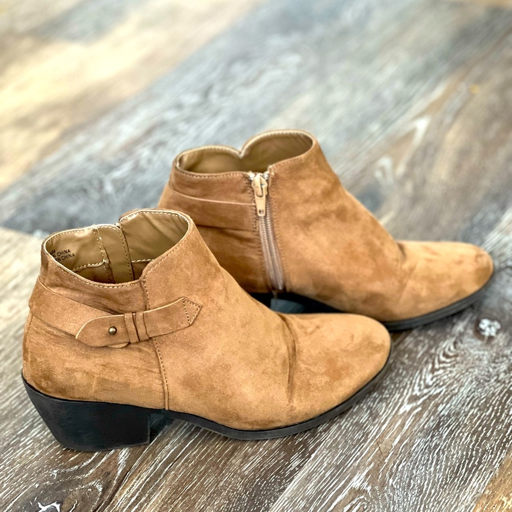 BROWN BOOTIES 🤎